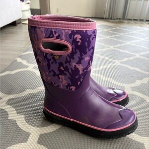 Bogs Purple and Pink Camo Kids Boots